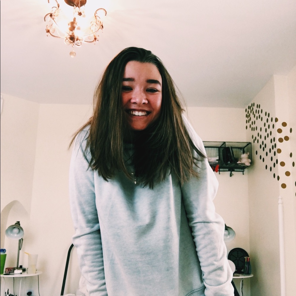 Meet your Posher, Layla